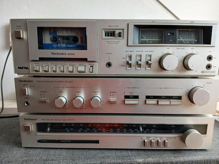 Technics SU Z25 versterker
Technics ST 211L tuner
Technics, Audio, Tv en Foto, Stereo-sets, Gebruikt, Cassettedeck, Overige merken