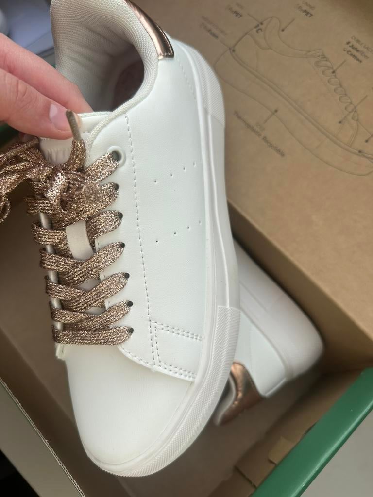 Nieuwe vegan leren sneakers wit rosé goud dames maat 39, Ophalen of Verzenden, Nieuw, Wit