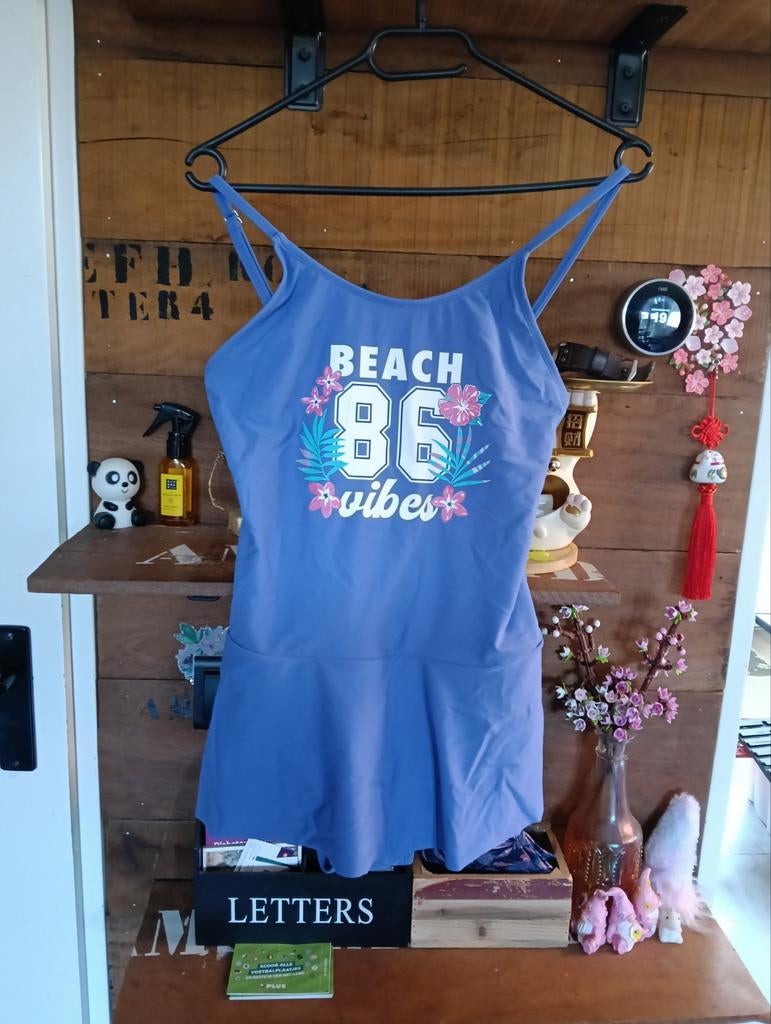 Leuke paarse badpak met 'Beach Vibes' opdruk, Ophalen of Verzenden