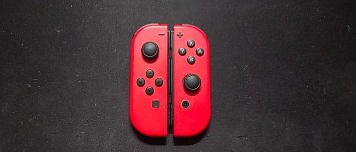 Nintendo Switch Joy-Cons - Rood (Set van 2), Spelcomputers en Games, Spelcomputers | Nintendo Consoles | Accessoires, Gebruikt
