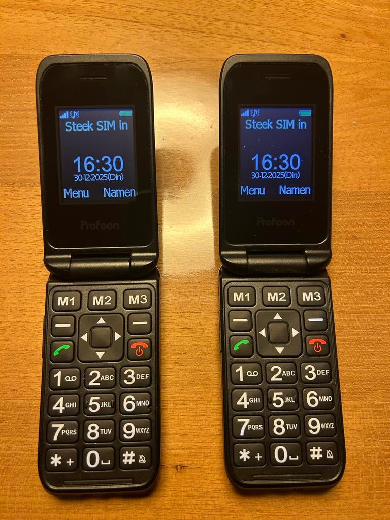 Senioren telefoon gsm profoon 2 stuks samen, 1 prijs, Ophalen, Gebruikt, Geen camera, Inklapmodel
