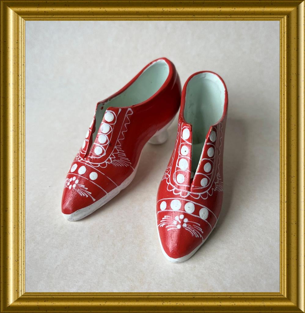 Leuke keramiek schoentjes: rood met wit, Ophalen of Verzenden