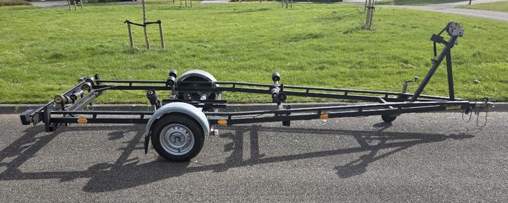 boot trailer 750kg, Watersport en Boten, Boottrailers, Gebruikt, Sloepentrailer, Minder dan 1500 kg, Minder dan 6 meter, Met rollen