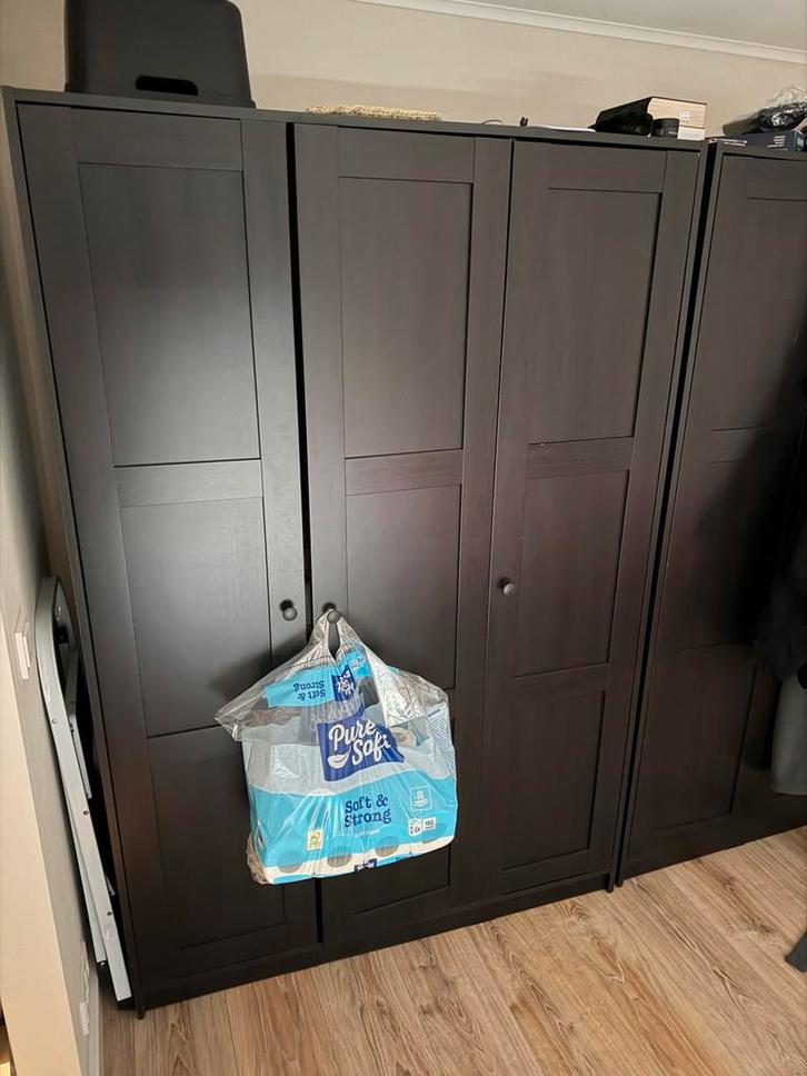 Ikea Zwarte Kledingkast met Deuren en Planken, Huis en Inrichting, Kasten | Kledingkasten, Gebruikt, 200 cm of meer, 150 tot 200 cm