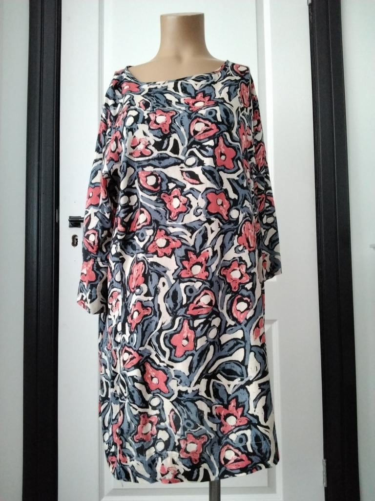 Prachtige Masai tuniek, maat M, bloemenprint, Maat 38/40 (M), Overige kleuren, Ophalen of Verzenden, Zo goed als nieuw
