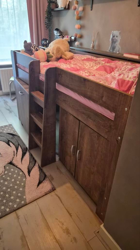 Halfhoogslaper met uitschuifbaar bureau, Kinderen en Baby's, Kinderkamer | Stapelbedden en Hoogslapers, Halfhoogslaper, Ophalen