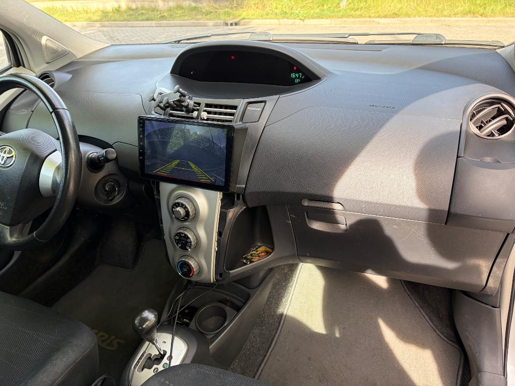 Toyota 2007 Grijs, Auto's, Stof, 40 €/maand, Apple Carplay, Sedan