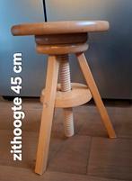 Houten kruk, in hoogte verstelbaar., Ophalen of Verzenden, In hoogte verstelbaar, Zo goed als nieuw, Hout