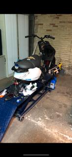 Zip project TERUIL ALLEEN, Motoren, Ophalen