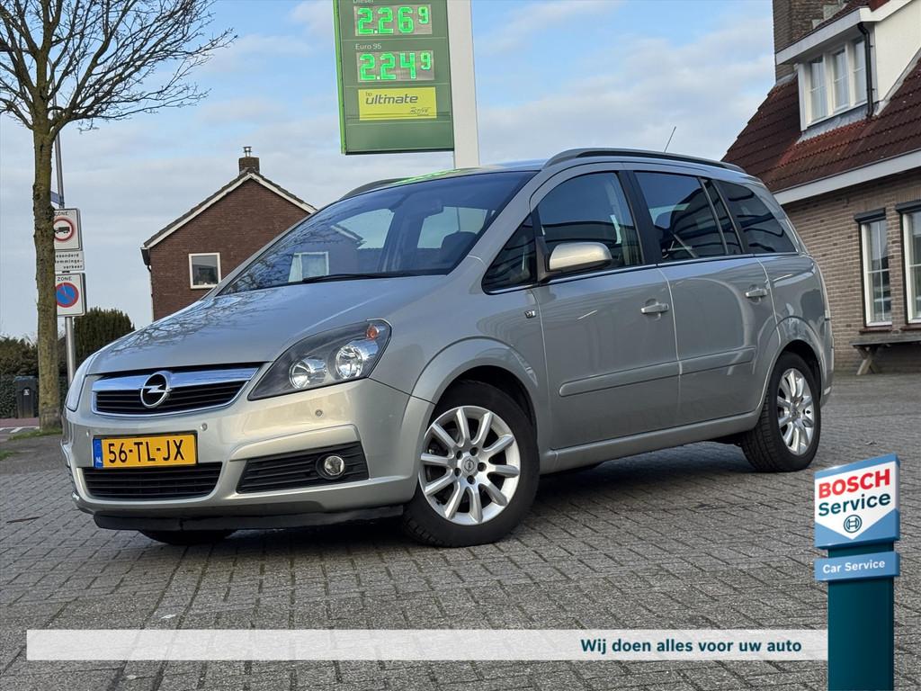 Opel Zafira 1.8 / Org NL / 7 Persoons / Trekhaak / Clima / C, Auto's, Gebruikt, 4 cilinders, Origineel Nederlands, Zilver of Grijs