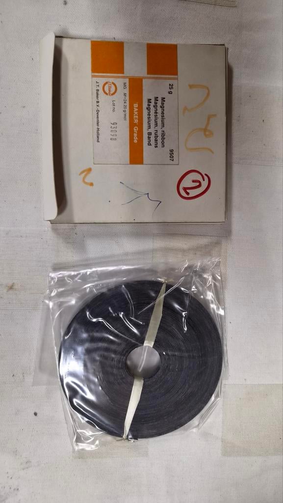 2x magnesium rolletje, Ophalen