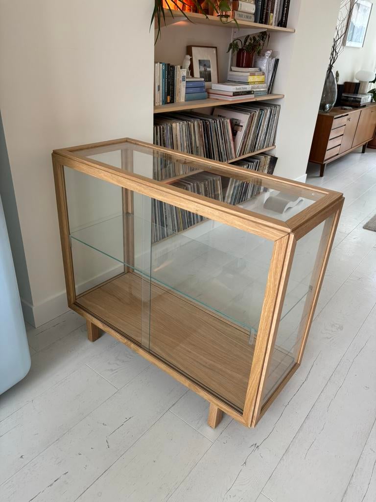 Ikea vitrinekast STOCKHOLM 2025, Ophalen, Glas, 50 tot 100 cm, Zo goed als nieuw