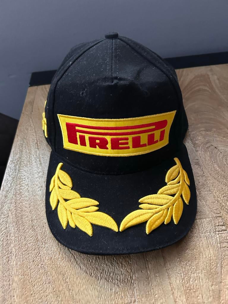 Pirelli Podium Cap - Zwart met gouden details, Ophalen of Verzenden, Nieuw