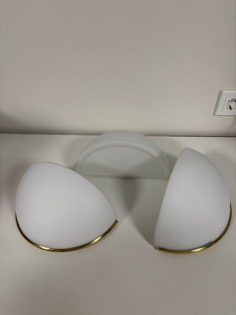 3 Vintage Glashütte Limburg Wandlampen Opalglas & Messing, Huis en Inrichting, Lampen | Wandlampen, Ophalen of Verzenden, Zo goed als nieuw