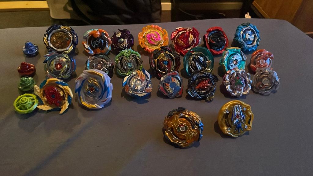 Beyblade burst met launchers en stadium, Ophalen of Verzenden, Gebruikt