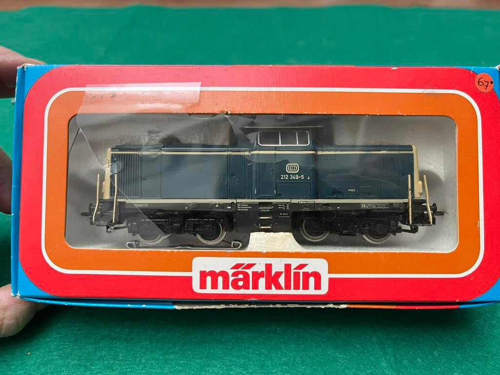 Märklin H0 3147 DB diesellocomotief BR 212 – AC – in doos, Ophalen of Verzenden, Zo goed als nieuw