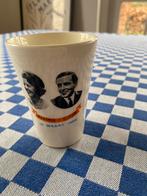 Beker Claus en Beatrix, Verzamelen, Koninklijk Huis en Royalty, Ophalen, Zo goed als nieuw, Servies