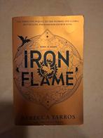 Iron Flame - Rebecca Yarros - Nieuwstaat, Boeken, Fantasy, Ophalen of Verzenden, Zo goed als nieuw, Rebecca Yarros