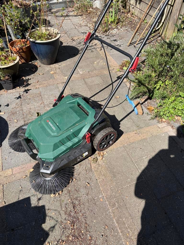 Veegmachine van de Lidl, Tuin en Terras, Veegmachines, Gebruikt, Ophalen