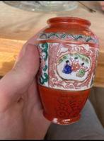 2 kleine Chinese vaasjes, Ophalen of Verzenden