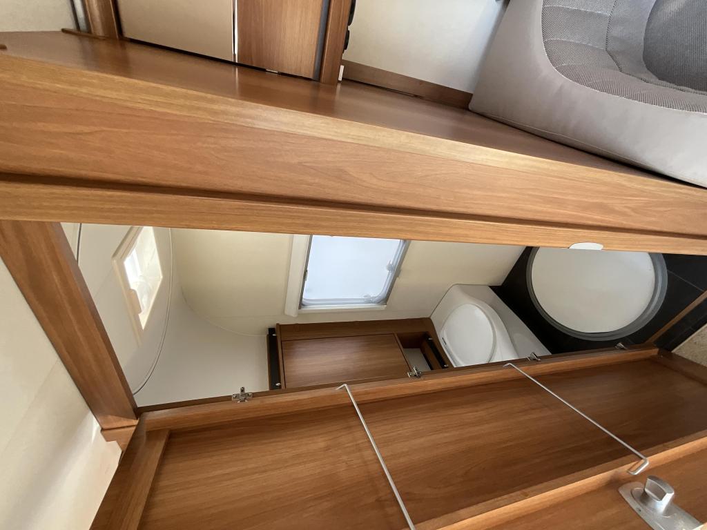 Dethleffs Beduin 540 DMH QUEENSBED-AIRCO, Caravans en Kamperen, Caravans, Schokbreker, Standaardzit, Bedrijf, Dethleffs