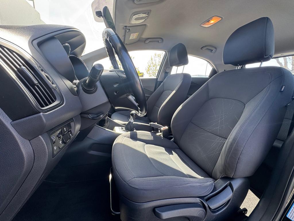 Kia Rio 1.2 CVVT BusinessLine AIRCO|CRUISE|PDC|NW.KOPPELING|, Auto's, 4 cilinders, Zwart, Origineel Nederlands, Bedrijf