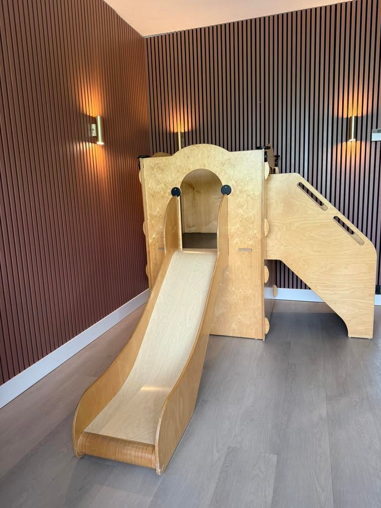 Degelijk speeltoestel binnen, Ophalen, Gebruikt, Meubelstuk of Keukentje