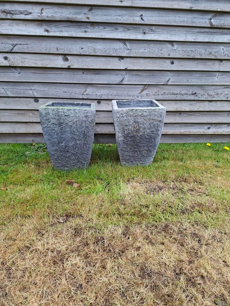 2 Bloempotten, Ophalen, Vierkant, Steen
