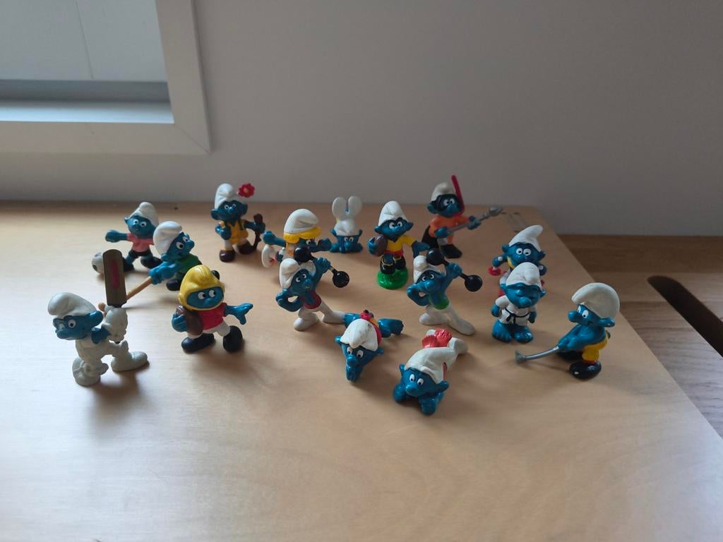 16 sport smurfen smurfjes, Verzamelen, Smurfen, Ophalen of Verzenden, Gebruikt, Verschillende Smurfen