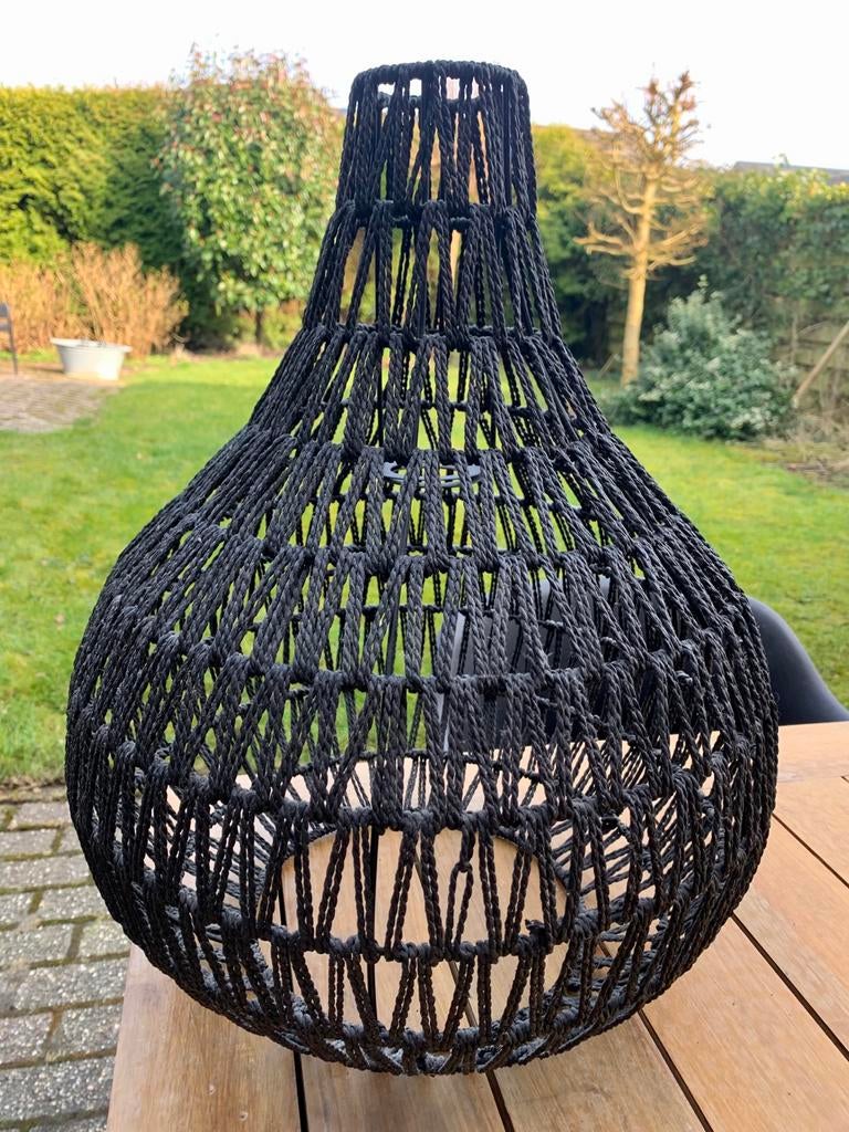 Zwarte hanglamp, 55 cm hoog, Ophalen of Verzenden, Gebruikt, Overige materialen, 50 tot 75 cm