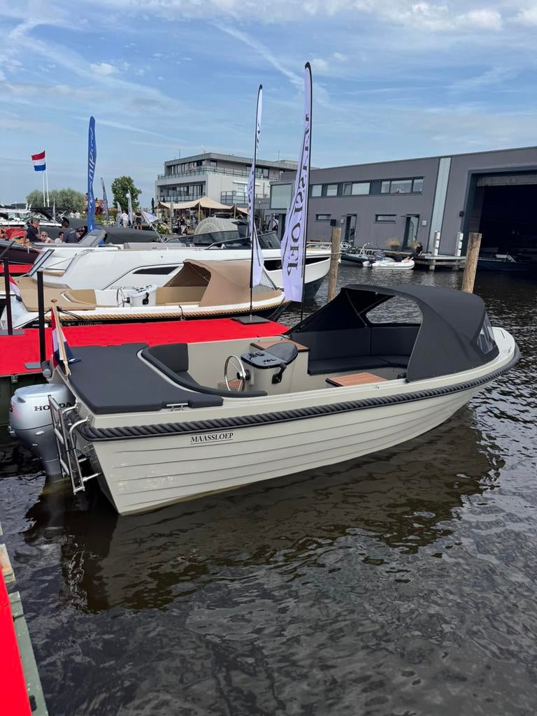 Maassloep 540 honda 15pk nieuw luxe opties op voorraad