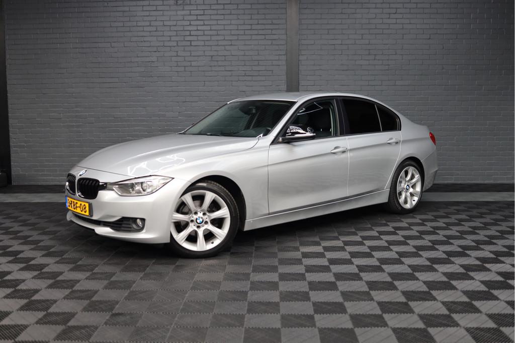 BMW 3-serie 320i High Executive | AUTOMAAT | SPORTSTOELEN |, Automaat, Euro 5, Gebruikt, Zwart