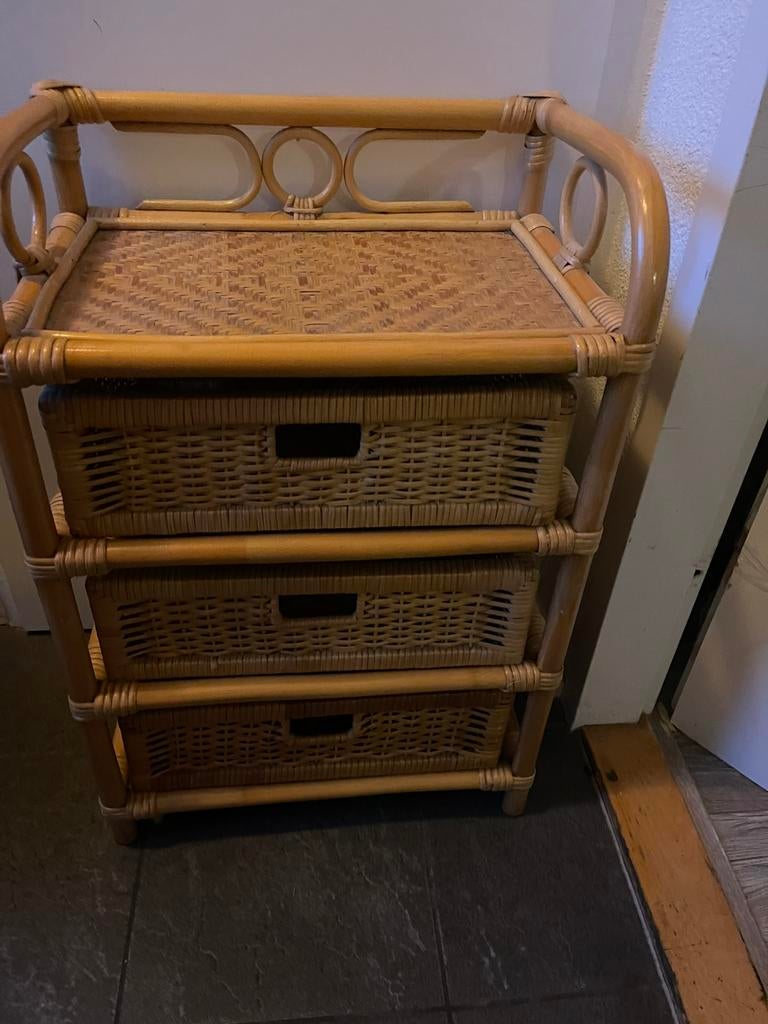 Vintage boho rotan bamboe ladenkastje, Huis en Inrichting, Kasten | Ladekasten, Zo goed als nieuw, 3 of 4 laden, Minder dan 100 cm
