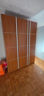 Grote kledingkast met schuifdeuren en veel opbergruimte, Gebruikt, 200 cm of meer, Met plank(en), Ophalen of Verzenden