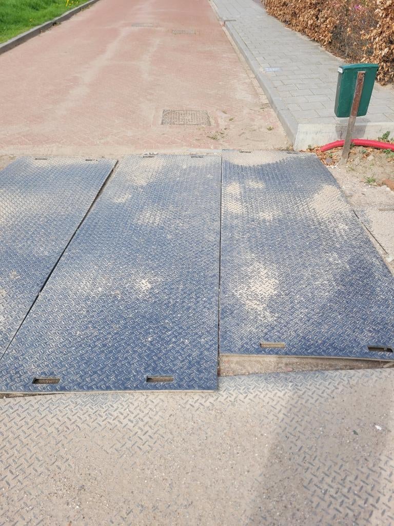 35 Gebruikte HD rijplaten 300x100x1,5cm, Ophalen