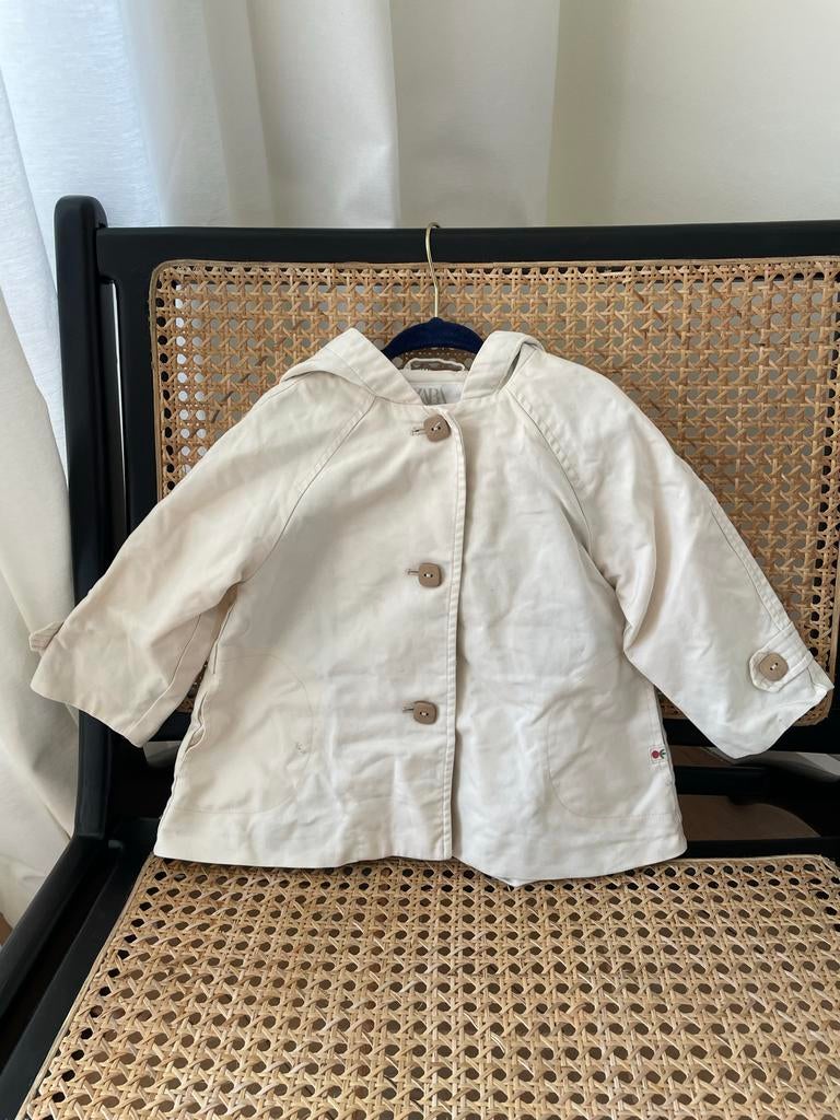 Zara Trenchcoat Jasje - Crème/Wit - Maat 86 (12-18 maanden), Kinderen en Baby's, Babykleding | Maat 86, Ophalen of Verzenden, Zo goed als nieuw