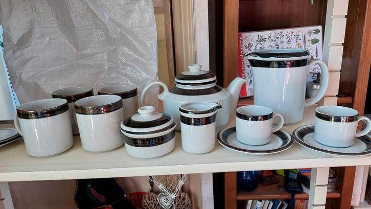 ARABIA FINLAND 1970-1986, Huis en Inrichting, Keuken | Servies, Zo goed als nieuw, Overige stijlen, Aardewerk, Ophalen of Verzenden