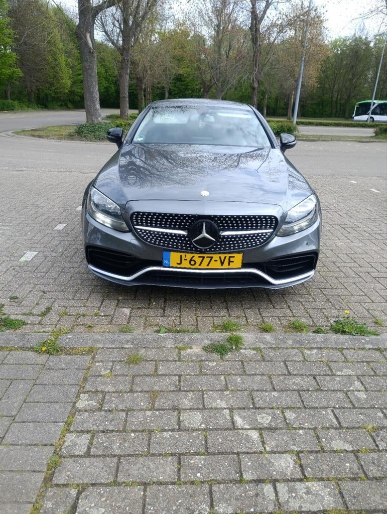 Mercedes-Benz C-Klasse C180 1.6 115KW Coupe 7G-TR+ 2016, Automaat, Achterwielaandrijving, 1800 kg, Zwart