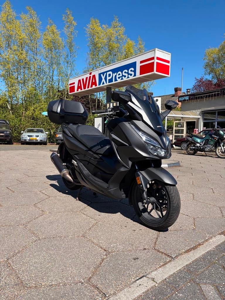 Honda Scooter Forza NSS 125 ABS A1 11KW, Rijksstraatweg 248
3634AN  Loenersloot, NL, Bedrijf, 125 cc, 11 kW of minder