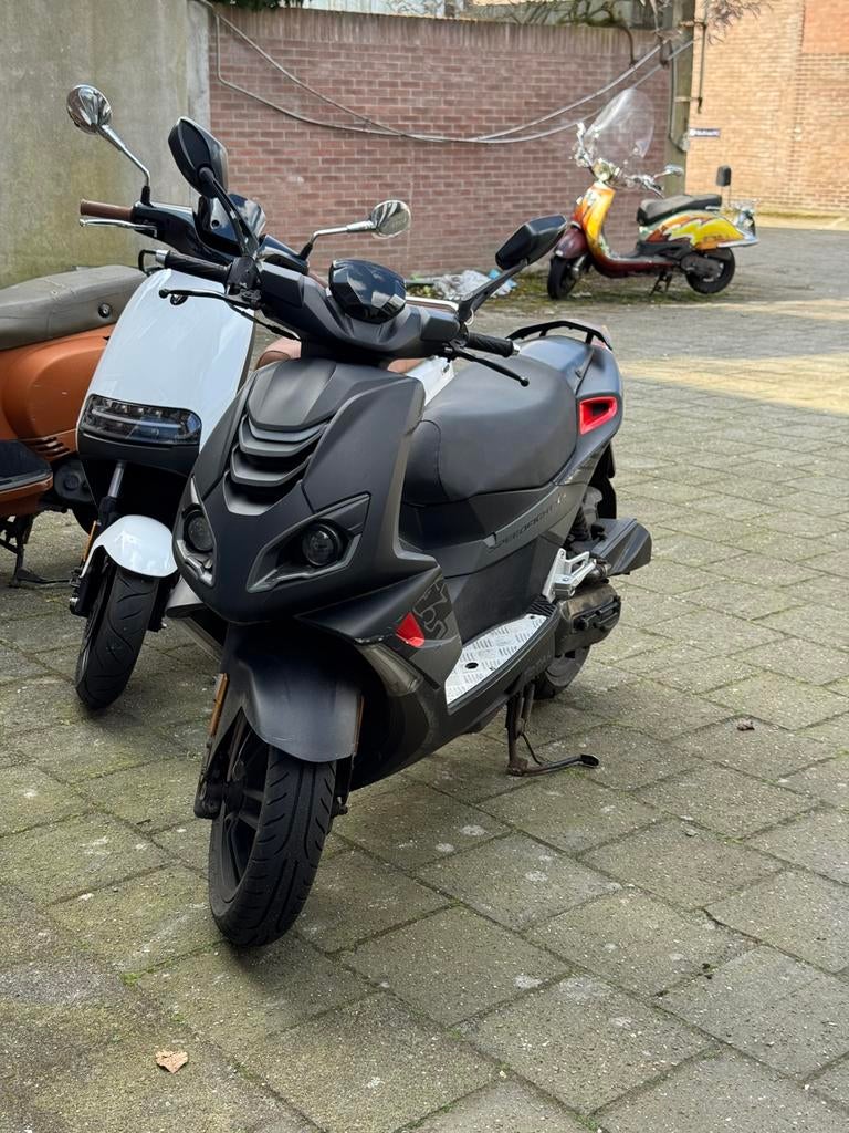 Peugeot Speedfight 4 scooter geel kenteken, Fietsen en Brommers, Scooters | Peugeot, Ophalen, Gebruikt, Maximaal 45 km/u, Speedfight