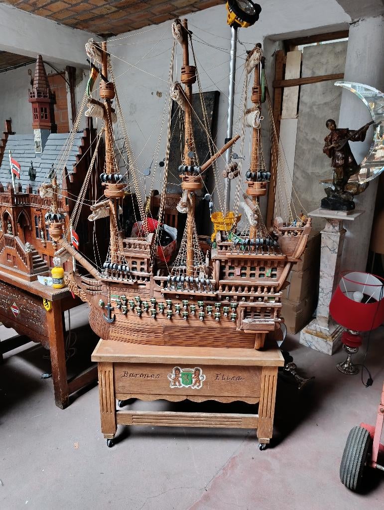 Prachtig grote boot in Hout, Ophalen