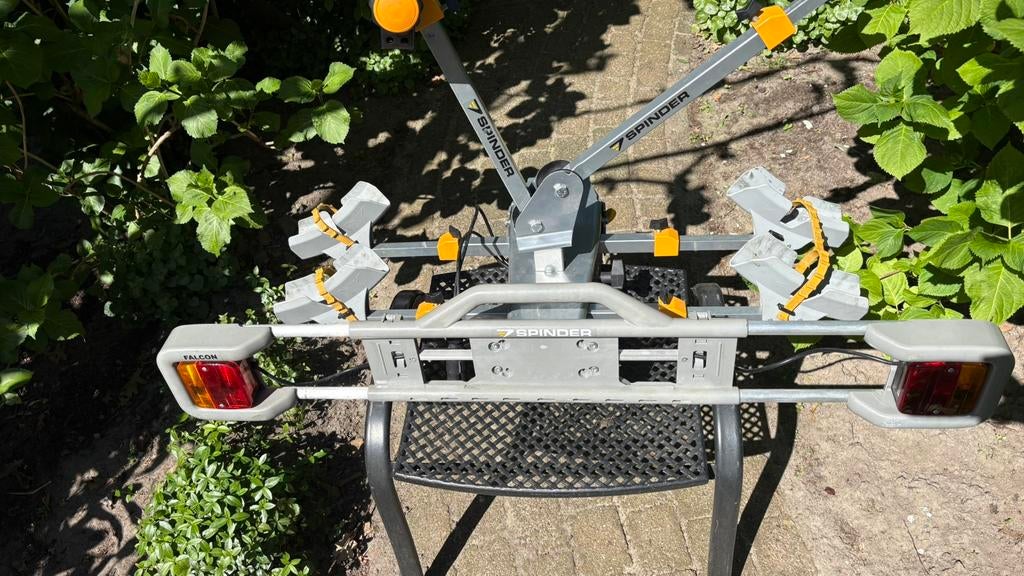 Spinder Falcon, Auto diversen, Fietsendragers, Ophalen of Verzenden, 2 fietsen, Gebruikt, Trekhaakdrager