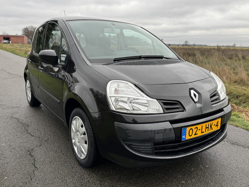 Renault Modus 1.2 TCE Expression Airco / 112.000km/ 01-2027, Voorwielaandrijving, Gebruikt, Zwart, 4 cilinders