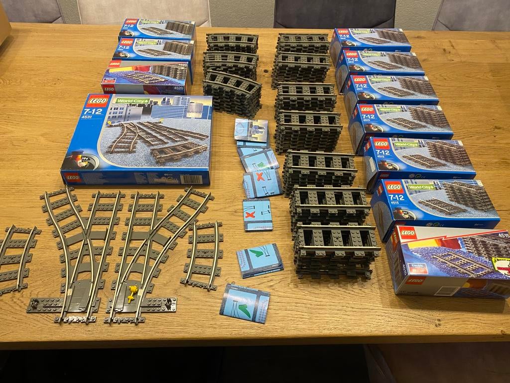 Lego 9v trein rails 56 recht wissels bochten met doosjes, Kinderen en Baby's, Speelgoed | Duplo en Lego, Ophalen of Verzenden