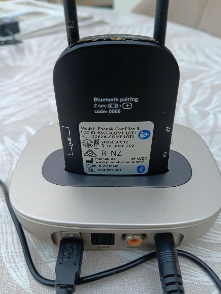 Phonak ComPilot II met oplader en accessoires, Audio, Tv en Foto, Ophalen of Verzenden, Gebruikt