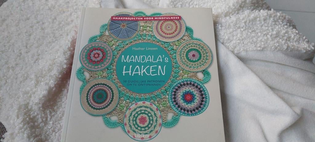 Mandala's haken haakpatroon boek 30 patronen Haafner Linssen, Ophalen of Verzenden, Zo goed als nieuw, Haken, Patroon of Boek