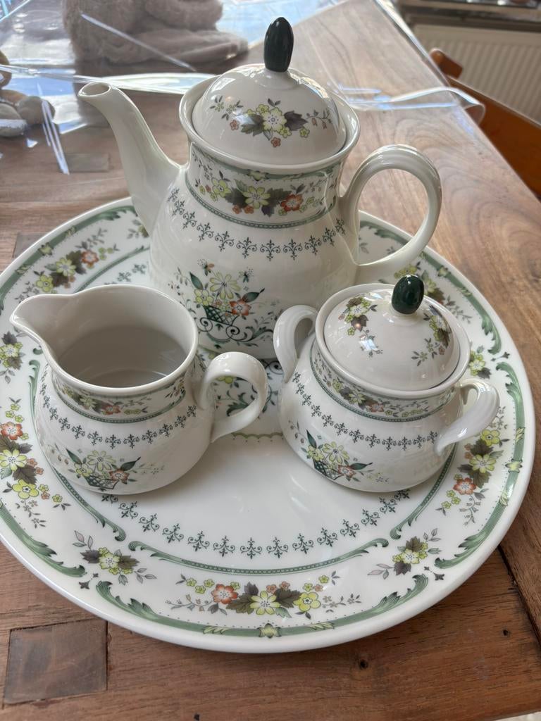 Royal Doulton Provencal Servies - Theepot, Suikerpot, Melkka, Gebruikt, Overige typen, Ophalen of Verzenden, Overige stijlen