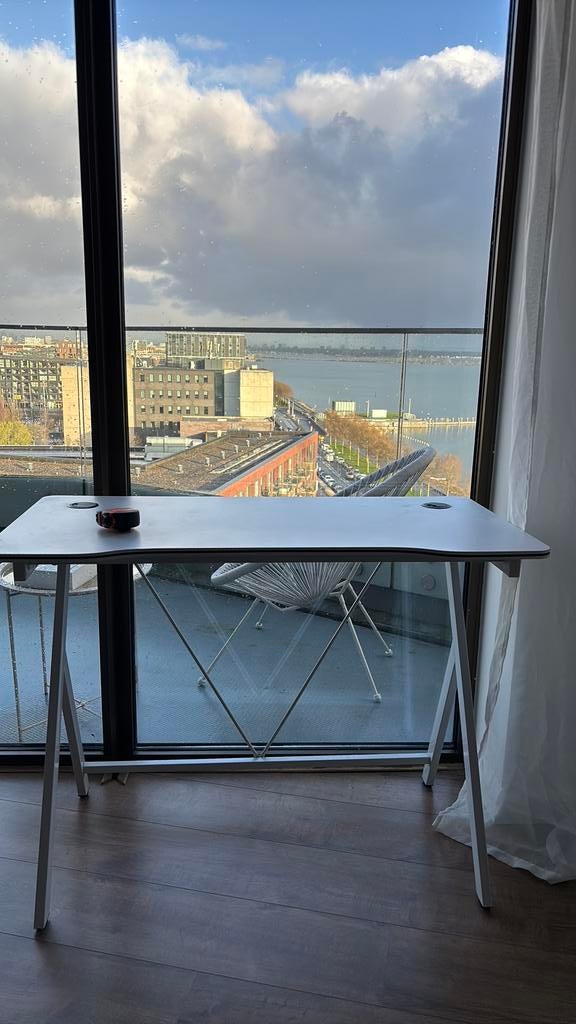 Huzaro bureau wit met ijzeren frame, Huis en Inrichting, Bureaus, Ophalen, Gebruikt