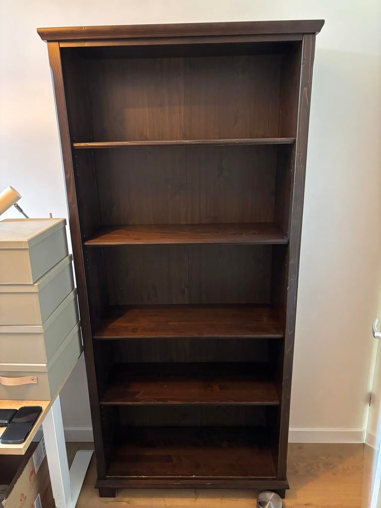 IKEA boekenkast walnoot, Huis en Inrichting, Kasten | Boekenkasten, Gebruikt, 50 tot 100 cm, 150 tot 200 cm, 25 tot 50 cm, Met plank(en)