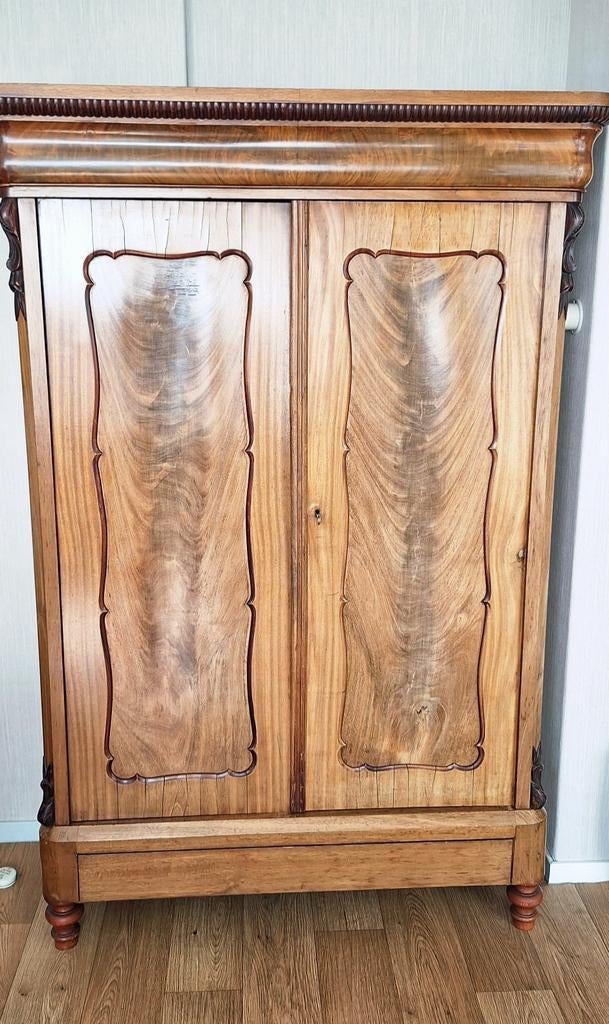 Antieke Biedermeier kledingkast, Antiek en Kunst, Ophalen